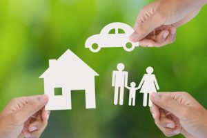 Is a Home and Auto Insurance Bundle Right for You?